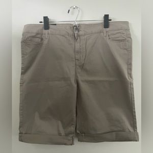 Buffalo Bermuda Shorts - Size 16